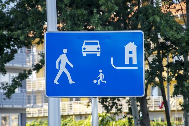road-signs-6003533_640